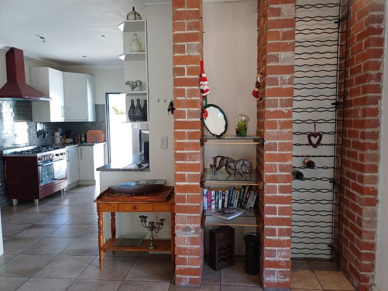 3 Bedroom Property for Sale in Britannia Bay Western Cape